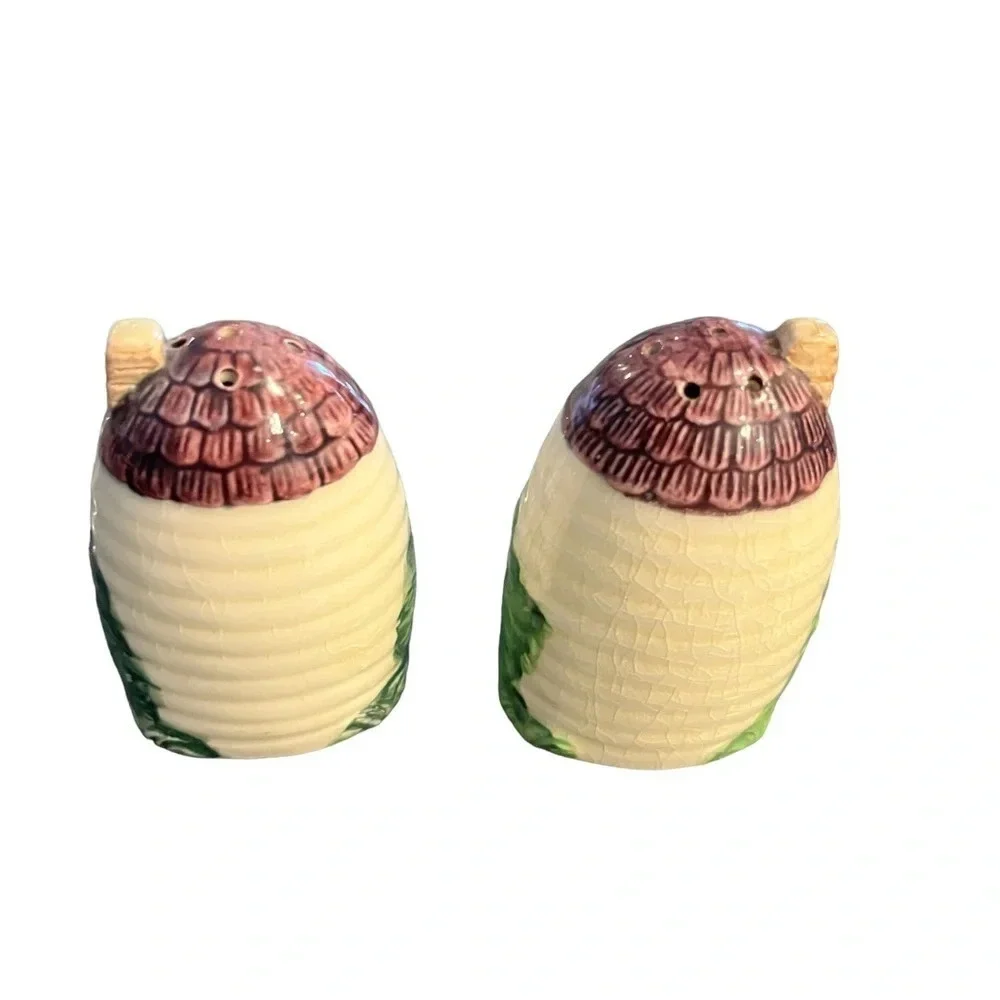 Vintage Beehive Salt Pepper Shakers Japan 1950s